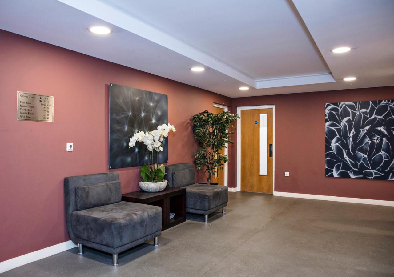 The Cedar Suite Woking Exterior photo